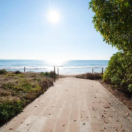 Luxury Beachfront דירה *