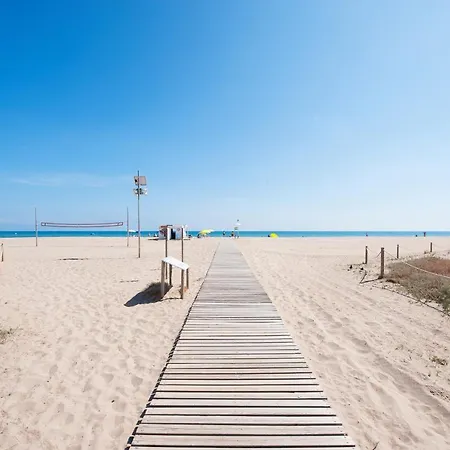 Luxury Beachfront דירה *